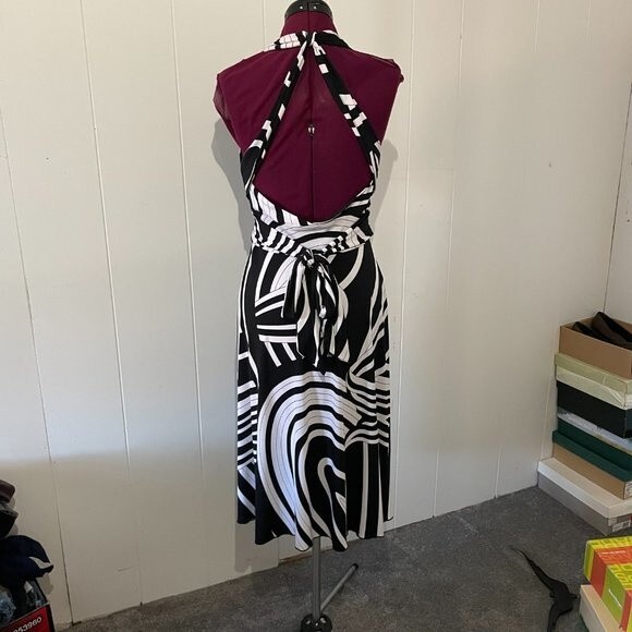 AGB Halter Top High Waist V-Neck Women Dress Size 6 - Picture 3 of 6